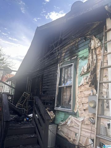 809 11TH STREET SW, Birmingham, AL 35211