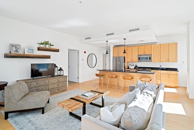 70 Lincoln St L412, Boston, MA 02111