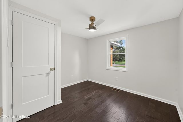 4503 N Camden Ln, Crestwood, KY 40014