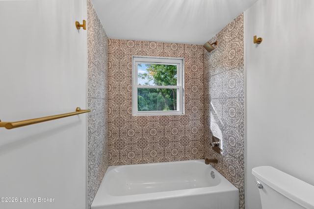 4503 N Camden Ln, Crestwood, KY 40014
