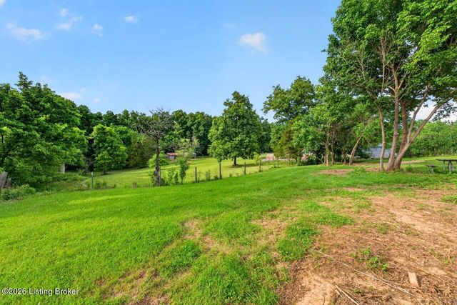 4503 N Camden Ln, Crestwood, KY 40014