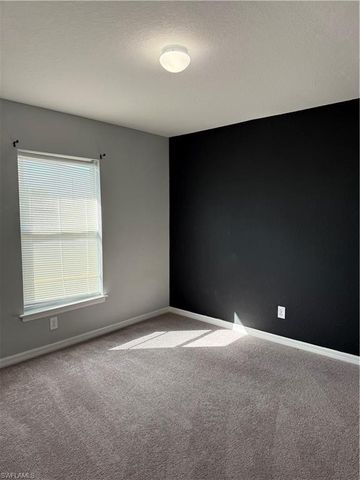 910 NW 8th TER, Cape Coral, FL 33993