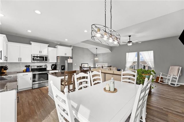 11722 N Manning Avenue, Kansas City, MO 64157