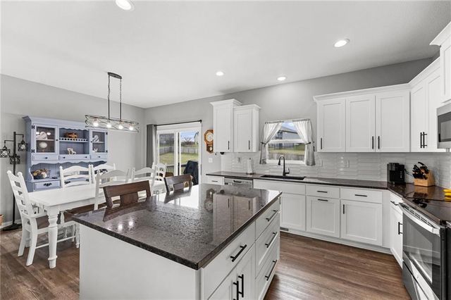 11722 N Manning Avenue, Kansas City, MO 64157