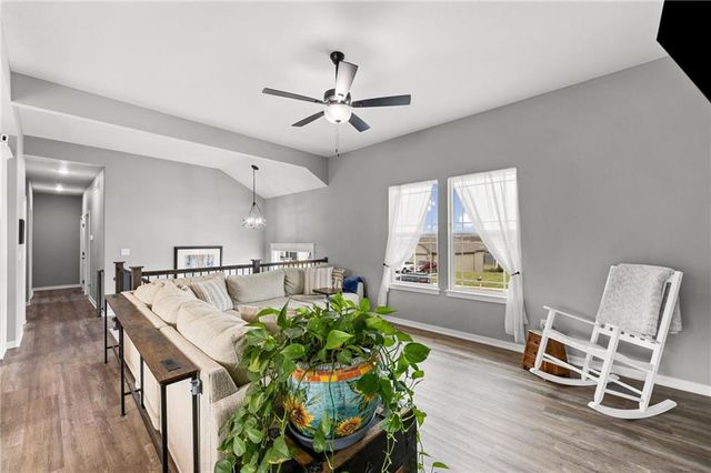 11722 N Manning Avenue, Kansas City, MO 64157