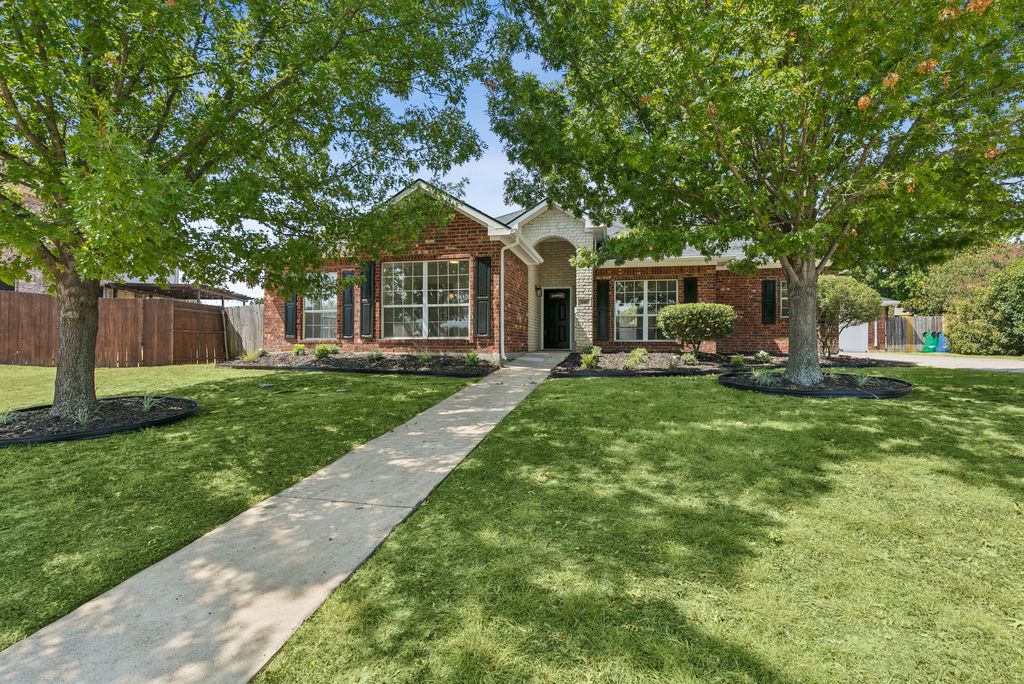 636 Whitetail Deer Lane, Crowley, TX 76036 — photo 2
