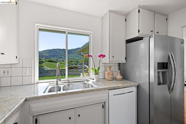 2615 Alhambra Way, Pinole, CA 94564
