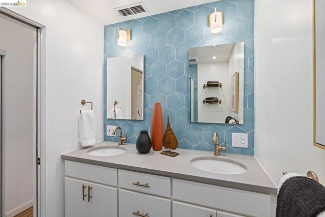 2615 Alhambra Way, Pinole, CA 94564
