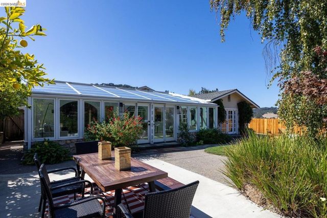 2615 Alhambra Way, Pinole, CA 94564
