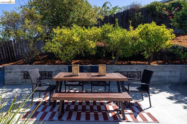 2615 Alhambra Way, Pinole, CA 94564