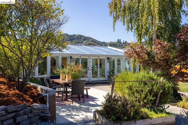 2615 Alhambra Way, Pinole, CA 94564