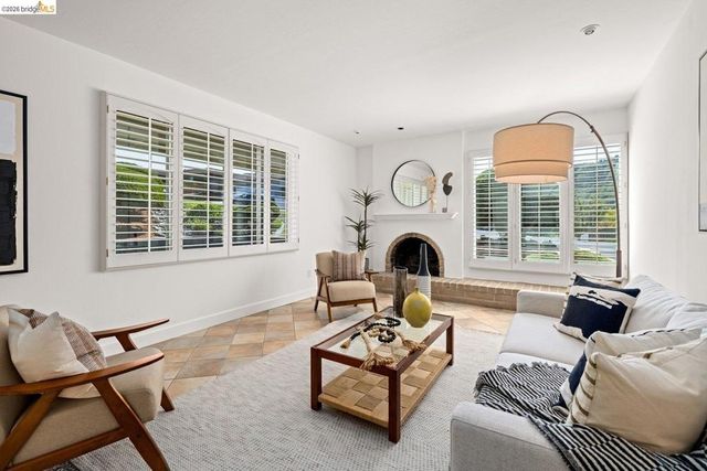 2615 Alhambra Way, Pinole, CA 94564