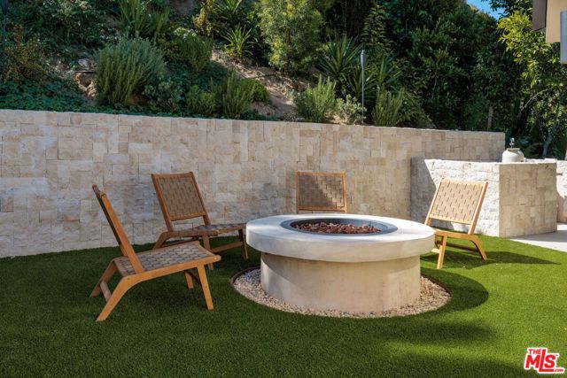 3637 Loadstone Drive, Sherman Oaks, CA 91403