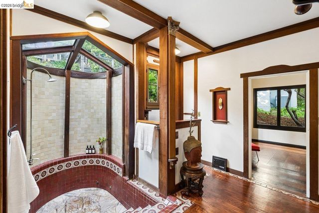 1049 Keith Ave, Berkeley, CA 94708