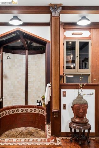 1049 Keith Ave, Berkeley, CA 94708