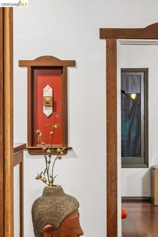 1049 Keith Ave, Berkeley, CA 94708