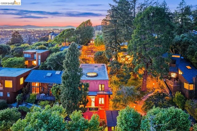 1049 Keith Ave, Berkeley, CA 94708