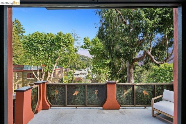 1049 Keith Ave, Berkeley, CA 94708