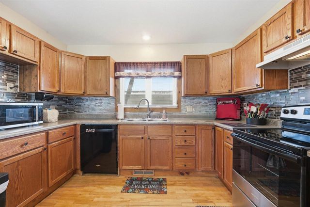 261 SUPERIOR STREET, Fond Du Lac, WI 54935