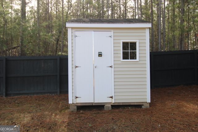 206 Cole Forest Boulevard, Barnesville, GA 30204