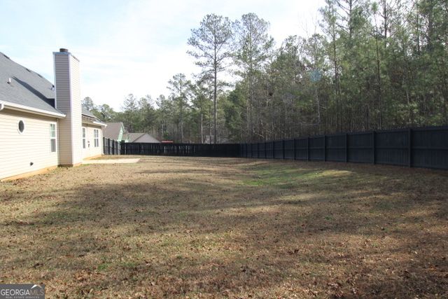 206 Cole Forest Boulevard, Barnesville, GA 30204