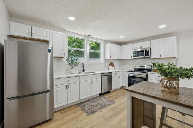 105 Batson St, Ashland City, TN 37015