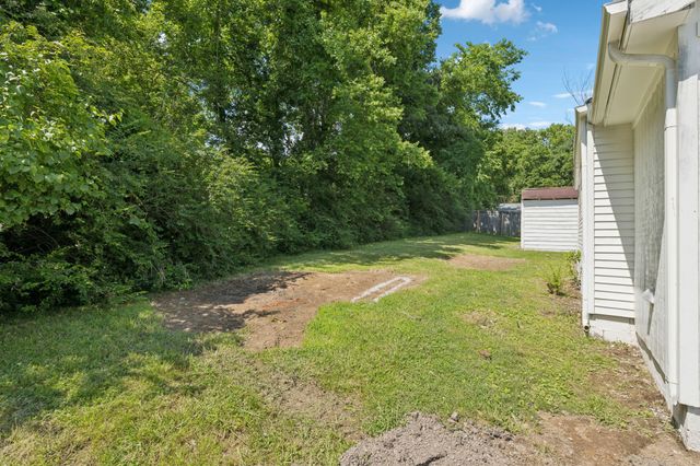 105 Batson St, Ashland City, TN 37015