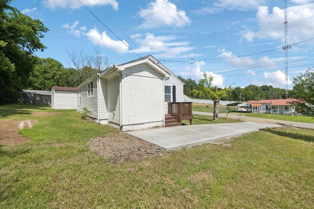 105 Batson St, Ashland City, TN 37015