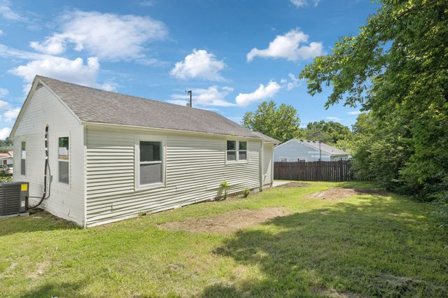 105 Batson St, Ashland City, TN 37015