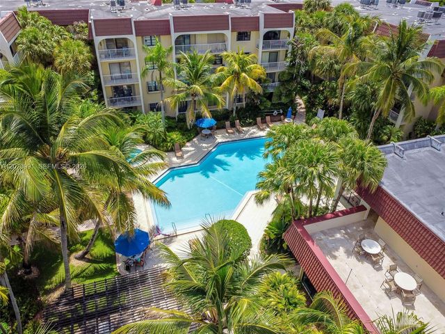 9301 SW 92nd Avenue A302, Miami, FL 33176