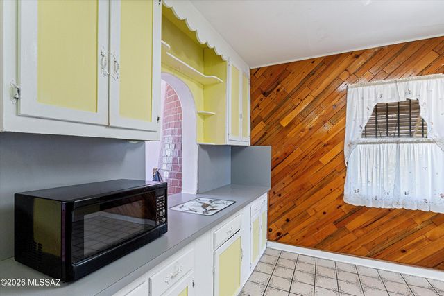 228 W Jacinto Street, Tucson, AZ 85705