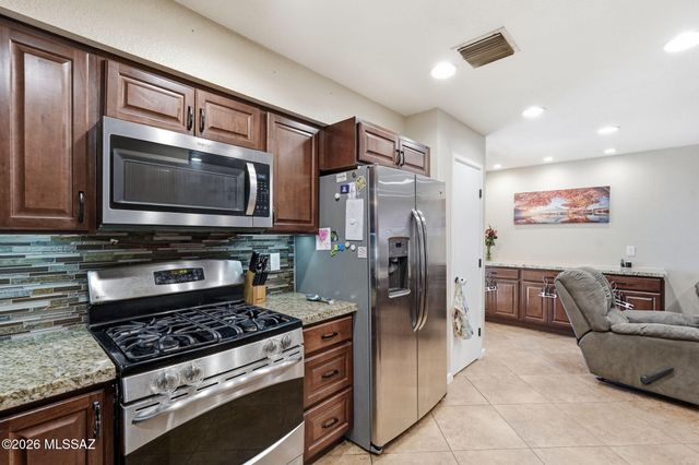 1260 N Amberbrooke Avenue, Tucson, AZ 85745