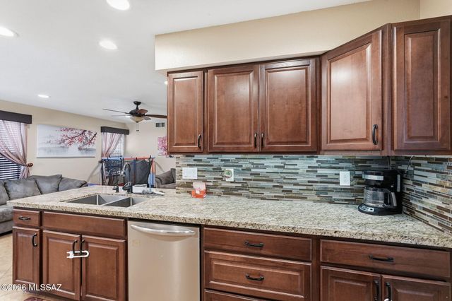 1260 N Amberbrooke Avenue, Tucson, AZ 85745