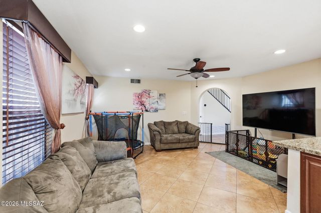 1260 N Amberbrooke Avenue, Tucson, AZ 85745