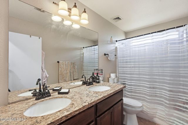 1260 N Amberbrooke Avenue, Tucson, AZ 85745