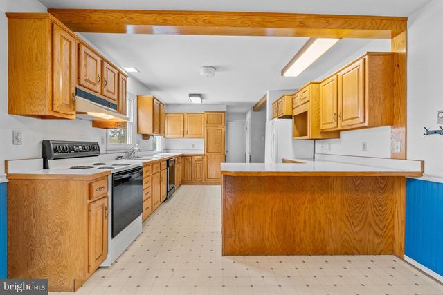 127 WATSON RD, State College, PA 16801