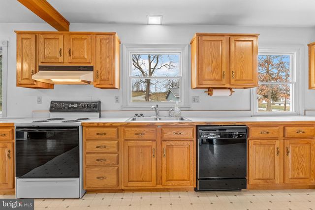 127 WATSON RD, State College, PA 16801