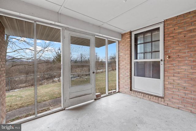 127 WATSON RD, State College, PA 16801