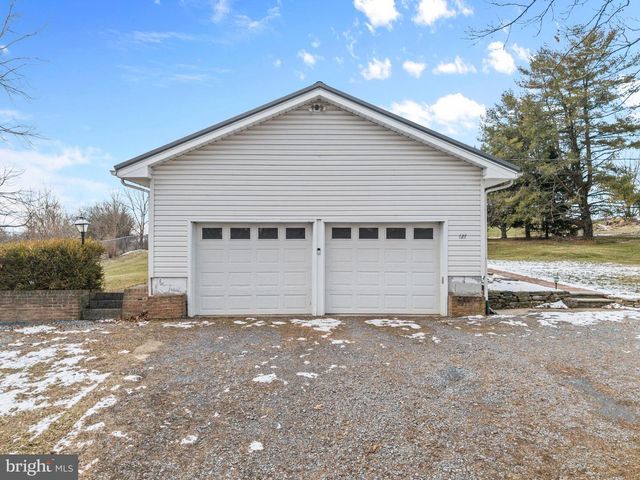 127 WATSON RD, State College, PA 16801