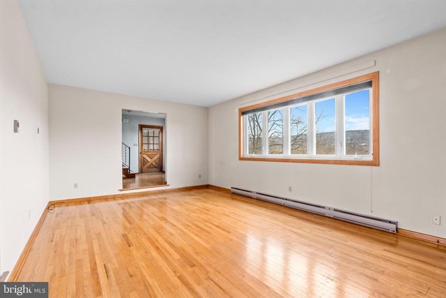 127 WATSON RD, State College, PA 16801