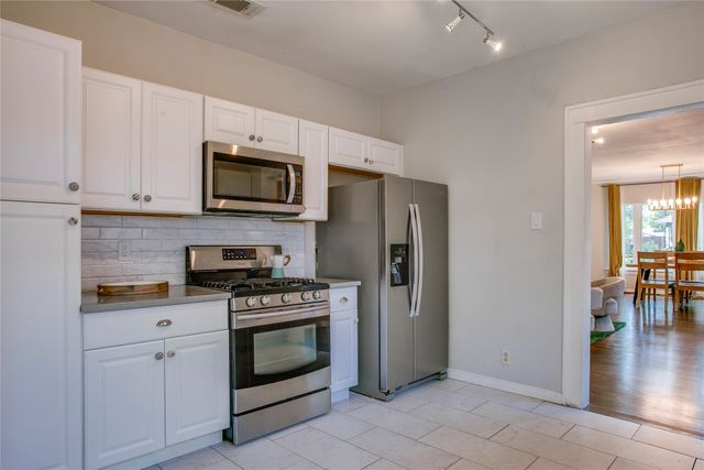 118 S Marlborough Avenue, Dallas, TX 75208