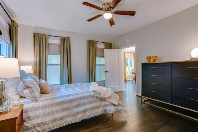 118 S Marlborough Avenue, Dallas, TX 75208