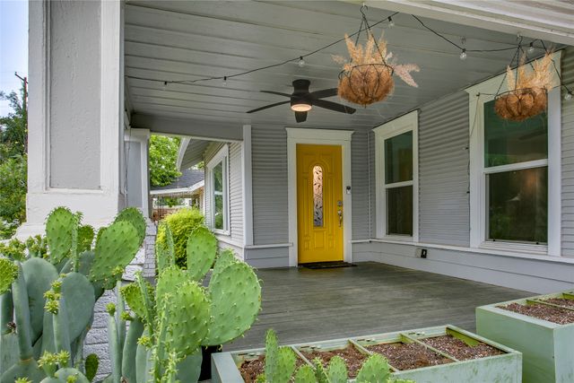 118 S Marlborough Avenue, Dallas, TX 75208