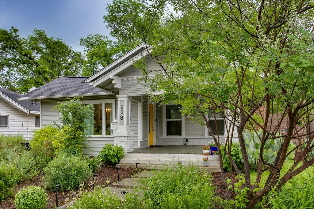 118 S Marlborough Avenue, Dallas, TX 75208