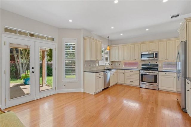 1215 Thistle TRL, Cedar Park, TX 78613