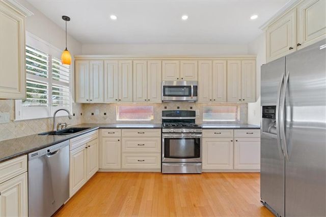 1215 Thistle TRL, Cedar Park, TX 78613