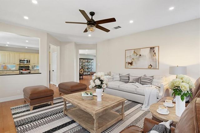 1215 Thistle TRL, Cedar Park, TX 78613