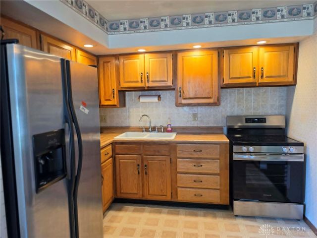 519 Sheets Street, Englewood, OH 45322