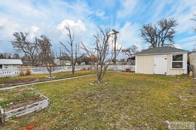 990 Ada Avenue, Idaho Falls, ID 83402