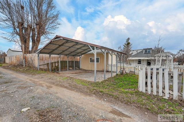 990 Ada Avenue, Idaho Falls, ID 83402